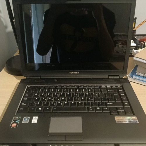 Toshiba Satellite L300D laptop used for parts