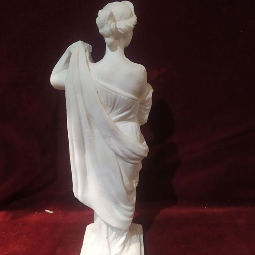 Gypsum statue of woman with chlamys like new, height 25.5 cm