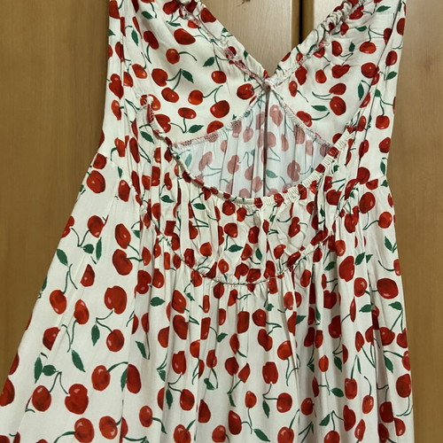 Dress with cherries new, one size, beige and red