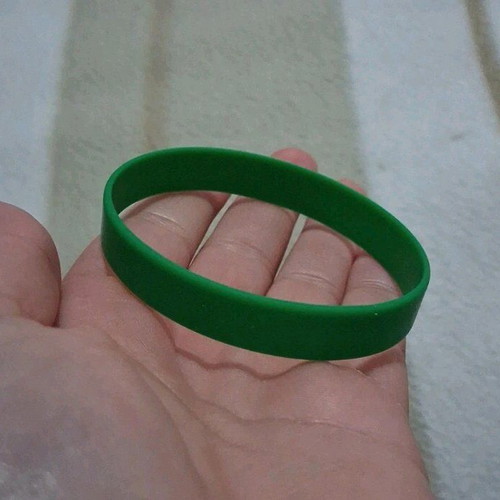 Green rubber bracelet like new