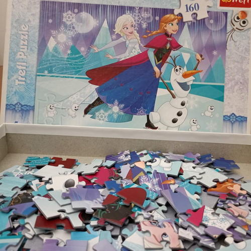 Trefl Disney Frozen Puzzle 160 pieces like new