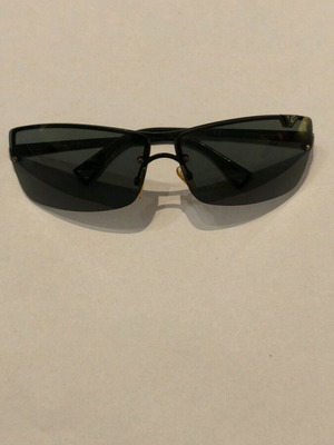 Emporio Armani sunglasses like new, black with case and cleaning cloth