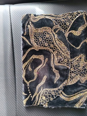 Vintage handbag like new, black with gold details