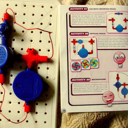 Clementoni Science and Play Electricity Educational Set like new