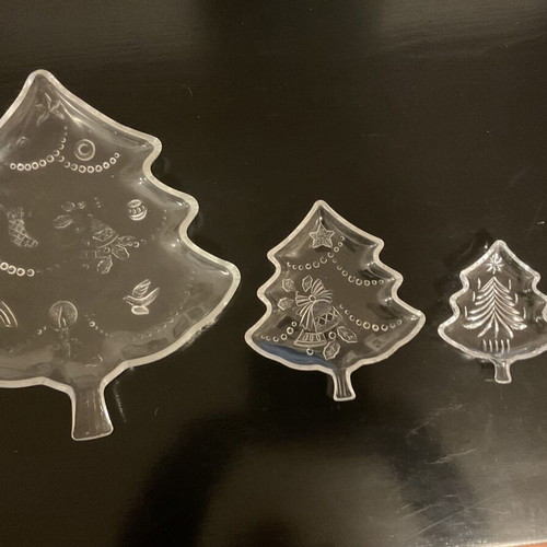 Christmas platters in three dimensions like new