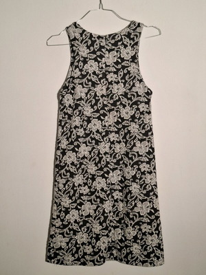 Dress with large white flowers like new, black