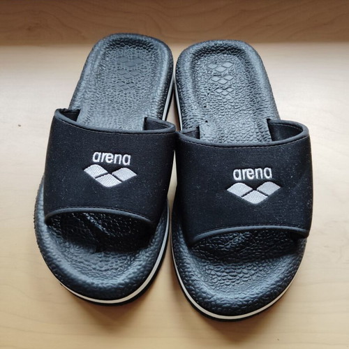 Arena women's slippers size 36 used, black
