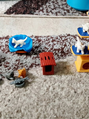 Playmobil cats and various accessories like new