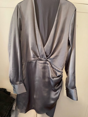 Zara dress no.L like new, grey silver with inner lining