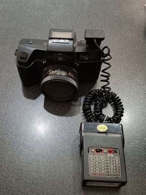 Minolta 35mm Analog Camera with External Flash like new