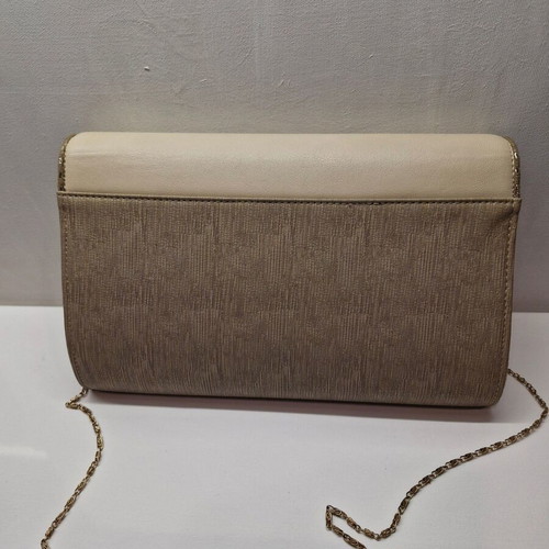 Nobo shoulder bag used with gold chain in beige and gold tones