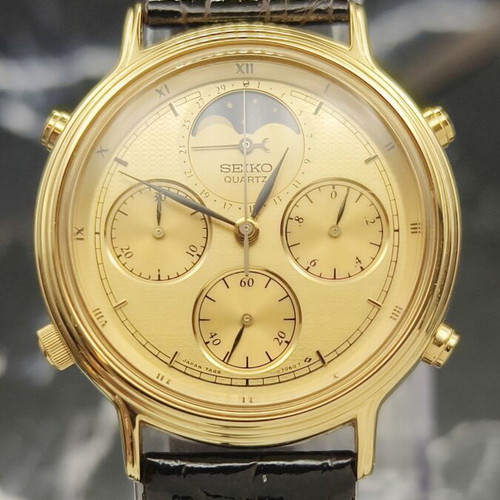 Seiko 7A48-702A Moonphase Quartz Chronograph vintage watch