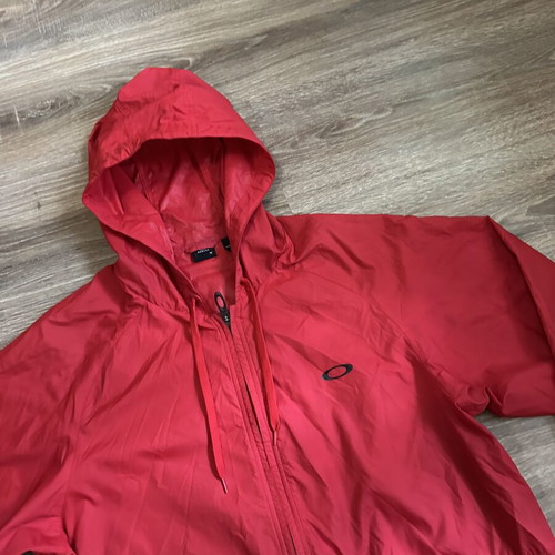 Oakley Windbreaker Masculina Red Line jacket like new, size M