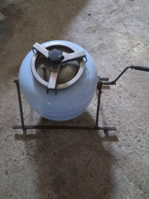 Vintage 1950s washing machine, enamel, missing lid rubber