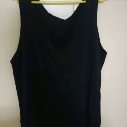 Black Men's Sleeveless Shirt like new, summer beach wear