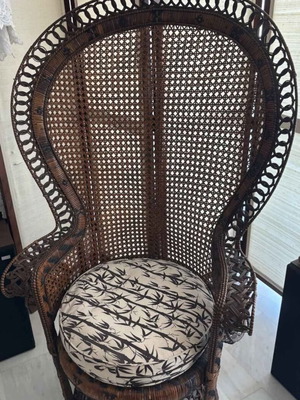 Peacock Bamboo Garden Armchair like new, vintage style