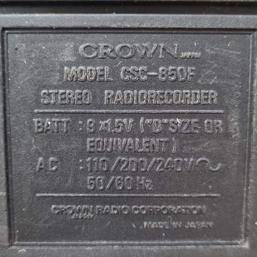CROWN CSC 850F radio cassette player used, for spare parts