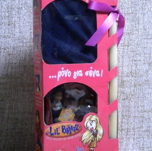 Lil' BRATZ CLOE Hasbro ΠΑΣΧΑΛΙΝΗ ΛΑΜΠΑΔΑ ΜΕ ΔΩΡΟ ΚΟΥΚΛΑ ΚΑΙ ΜΠΑΝΤΑΝΑ ΚΑΙΝΟΥΡΓΙΑ