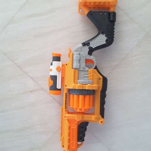 Plastic Toy Guns with Foam Darts and Accessories like new