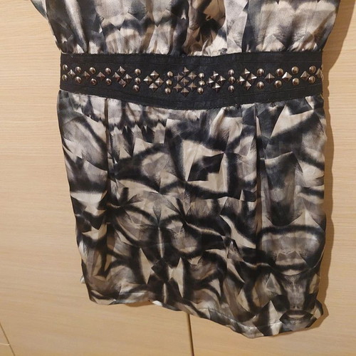 Romeo & Juliet Couture short dress black gray silver like new Size Large