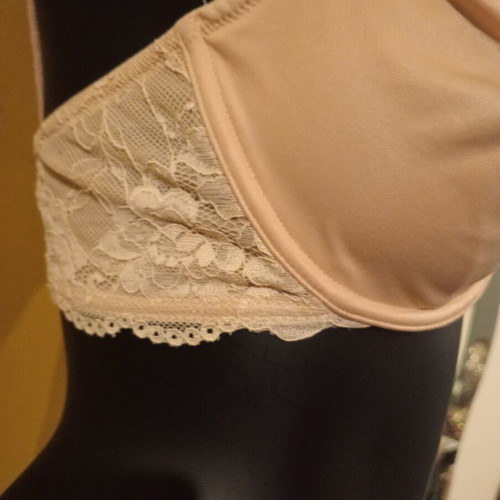 Marks & Spencer strapless bra 75C, beige with lace, detachable straps