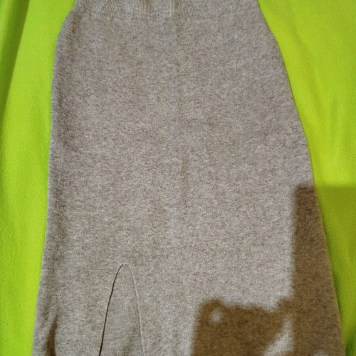 Midi skirt grey beige like new with elastic waist and small slit
