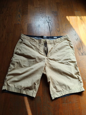 Pull & Bear yellow bermuda shorts like new W44
