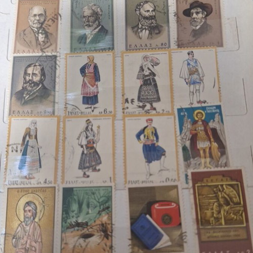Stamp collection like new, about 400 pieces in album