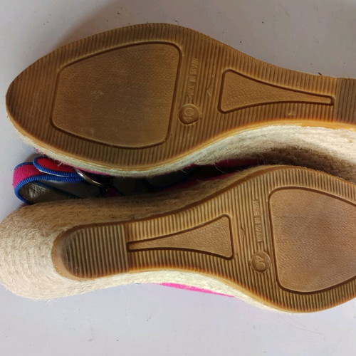 Kanna espadrille platforms like new, pink with blue trim
