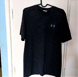 UNDER ARMOUR T-Shirt χρώματος ανθρακι, fitted SMALL