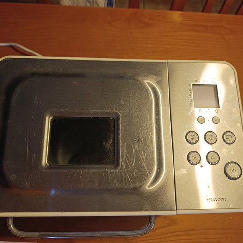 Kenwood Bread Maker like new with complete guide