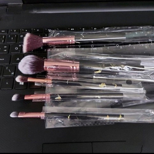 Makeup brush set new, two different sets