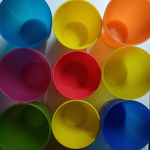 Children's plastic eating and drinking utensils used