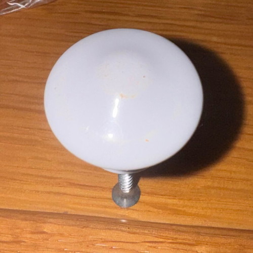 White ceramic door knob, set of 6