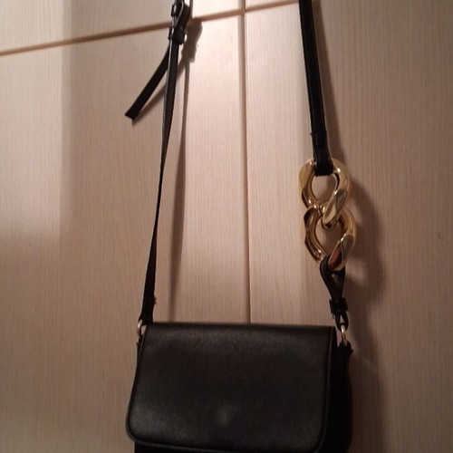Shoulder bag like new, black with adjustable strap