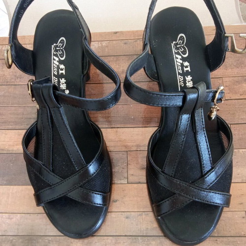 Black sandals like new, size 36, with 6.5cm block heel