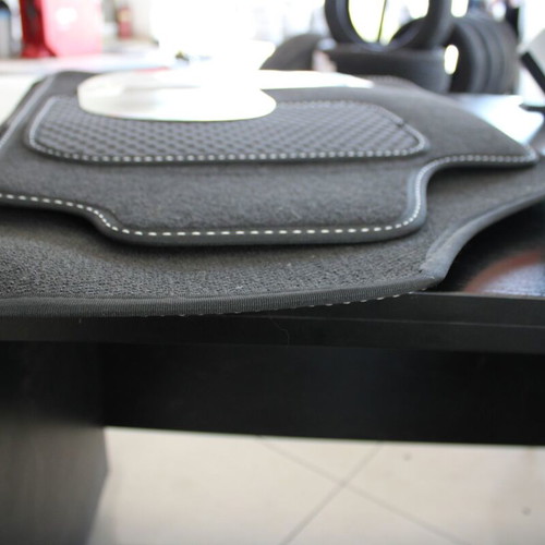 Ototop car mats black set of 4 new