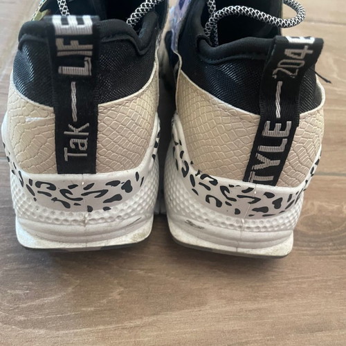 Women's sneakers No39 used with different colors and textures