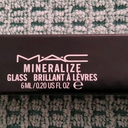 MAC Mineralize Glass Lip Gloss new, nude color with shimmer