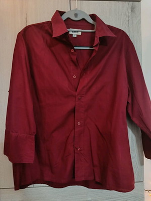 Cecil women's shirt burgundy like new, size large, 100% cotton, 3/4 sleeve
