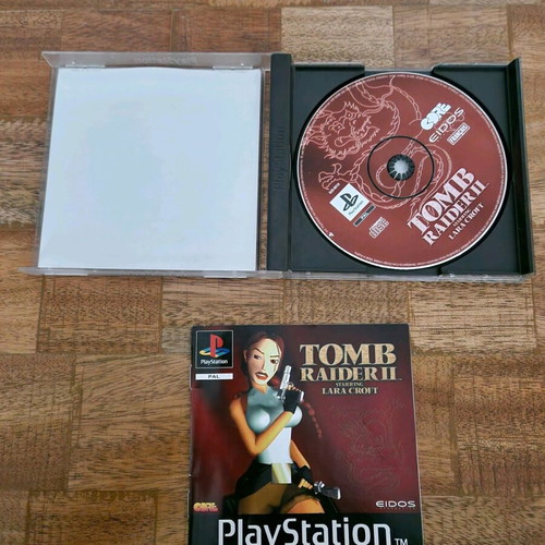 Tomb Raider 2 PlayStation (PS1) like new, French edition
