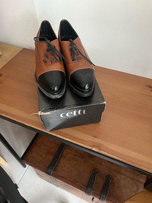 Italian leather shoes like new, size 37