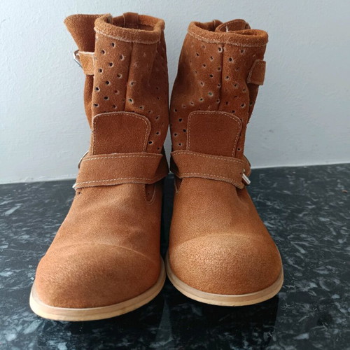 Camel suede handmade boots like new, size 38