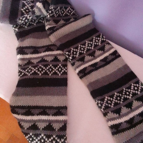 Woolen women's scarf grey black like new