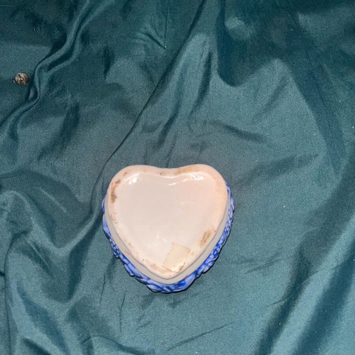 Decorative Heart-Shaped Carafe with Embossed Flowers like new