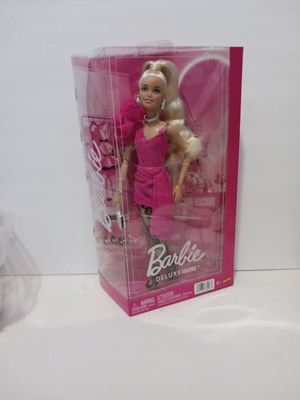 Barbie Deluxe Style doll new