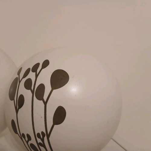 Decorative table balls like new