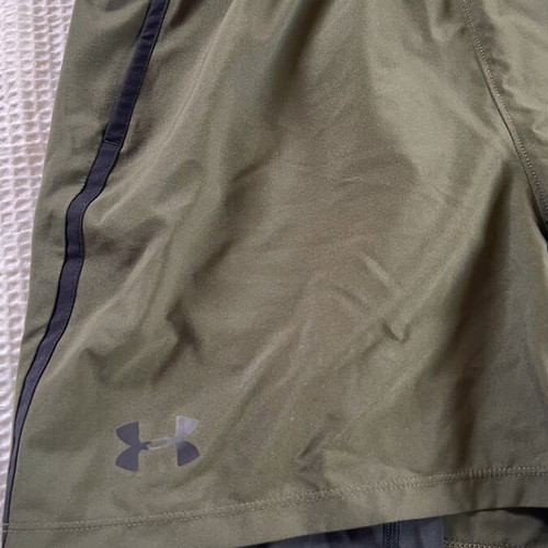Under Armor shorts with integrated leggings medium like new, khaki
