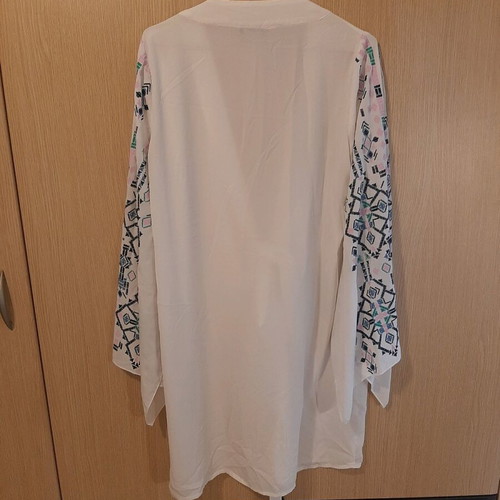 Be You kimono jacket like new, size Small with belt