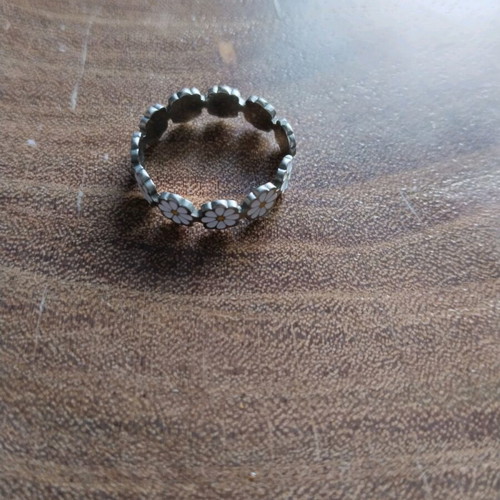 Cute Little Daisy Cuff Ring fresh white color, adjustable, new